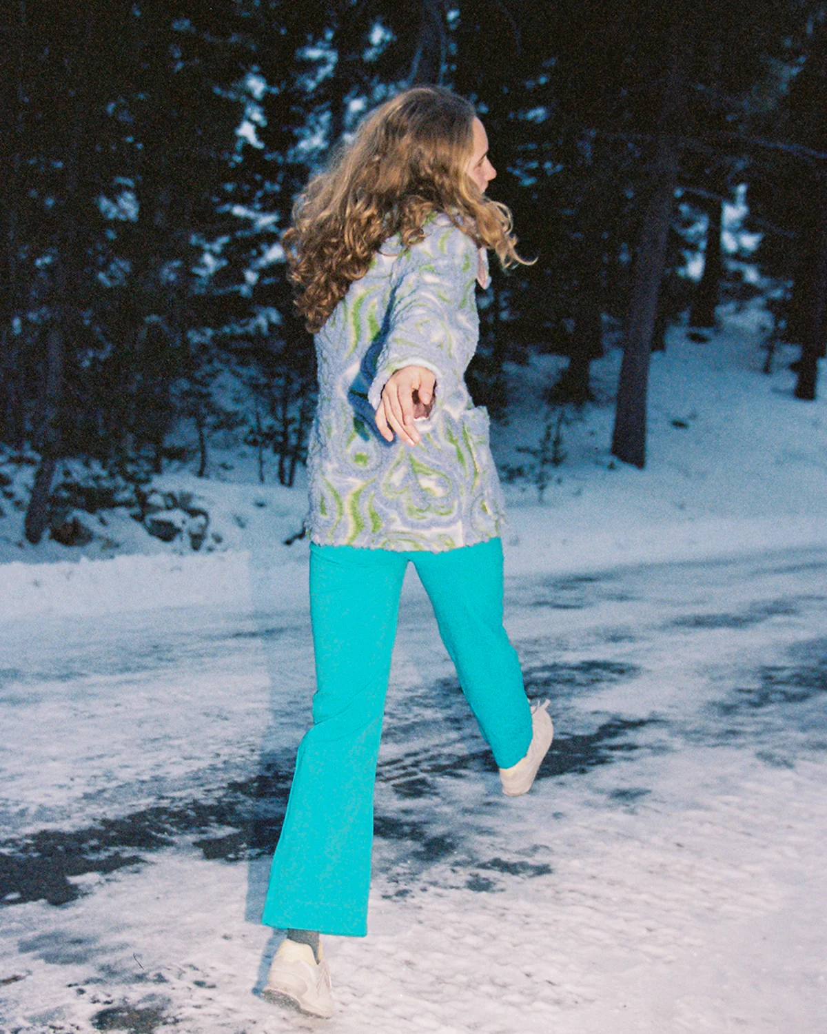 Tessa Pant - Agua - Image 3